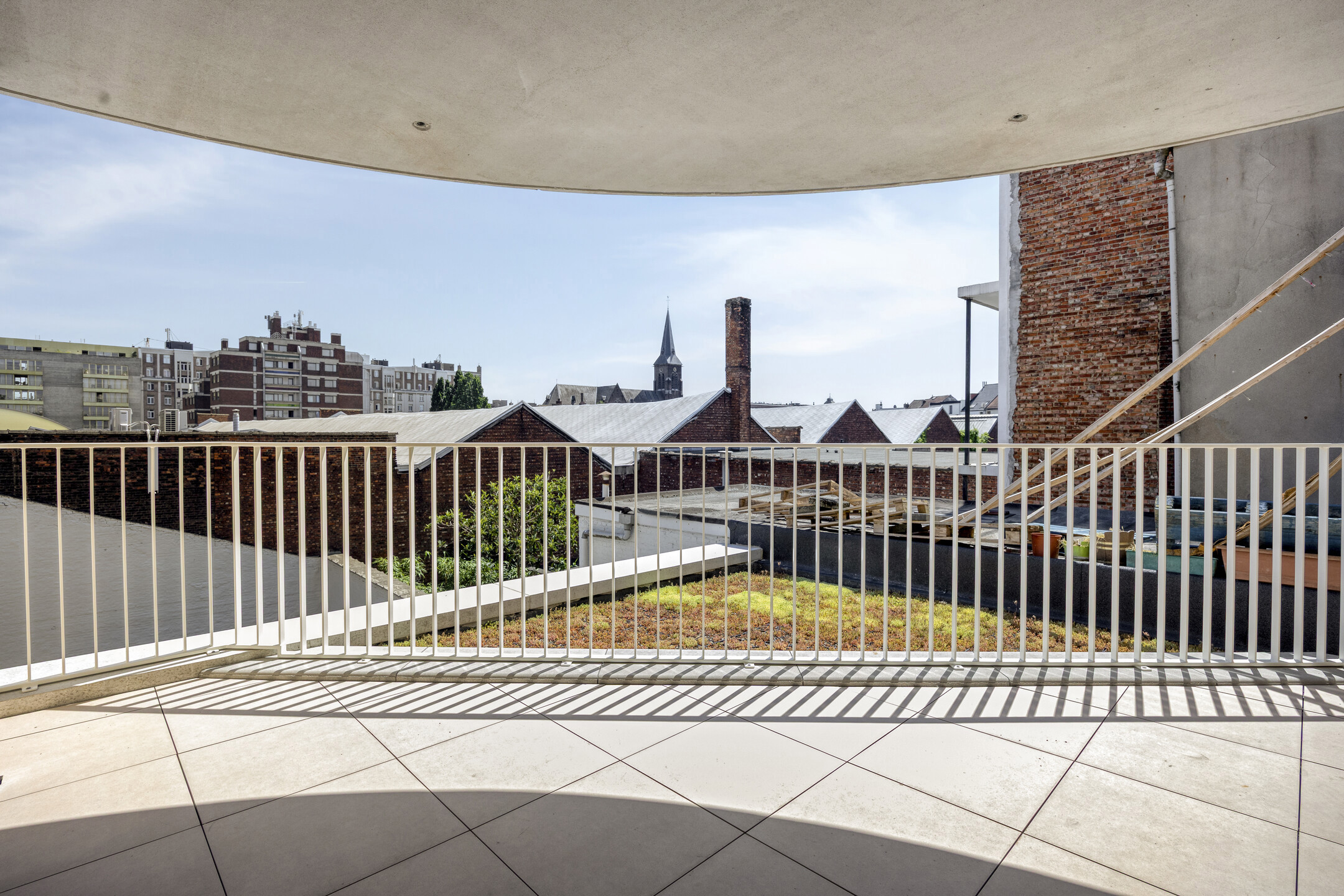 Nieuwbouwappartement met terras vlak bij Park Spoor Noord.